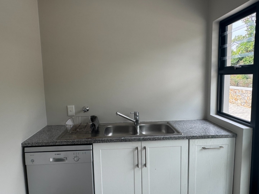 To Let 4 Bedroom Property for Rent in Upper Robberg Western Cape